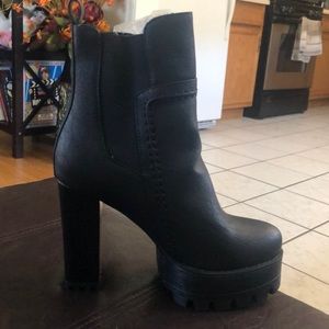 Platform boots